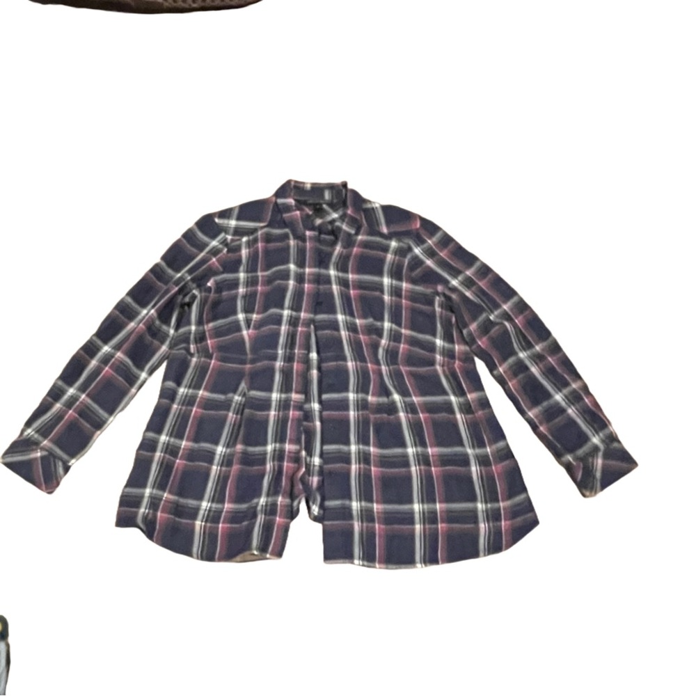 A Pea in the Pod size large flannel. 

Measurements in pics